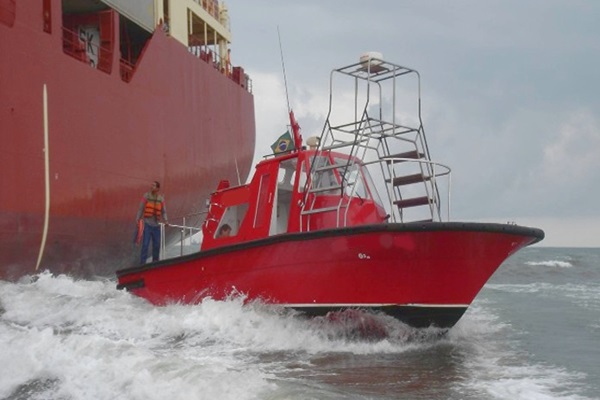 Motores de lanchas de apoio Offshore: a energia que impulsiona o oceano!
