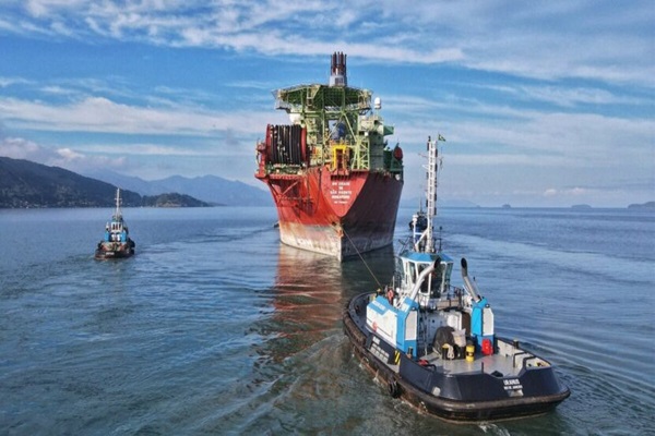 Motores de lanchas de apoio Offshore: a energia que impulsiona o oceano!